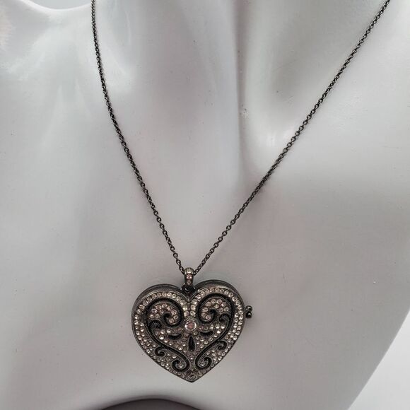 Sterling silver Victorian locket heart necklace extremely well made N1901 - Picture 1 of 7